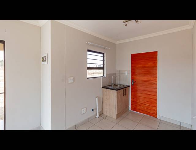 2 BEDROOM FREESTANDING FOR SALE IN KLERKSOORD